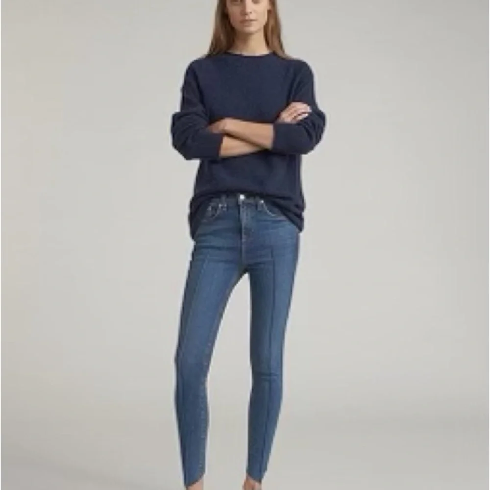 Dark wash jeans they are skinny they’re stretchy they’re soft so comfortable to - Picture 8 of 8